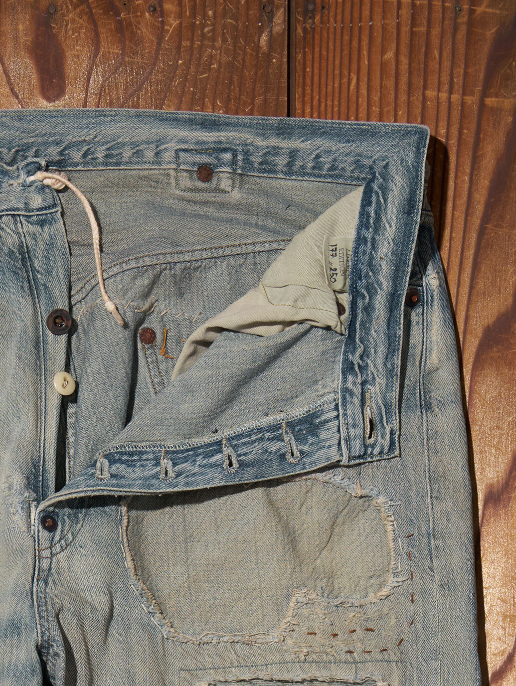 LIMITED EDITION LEVI'S® VINTAGE CLOTHING 1917 501® ジーンズ HOMER 